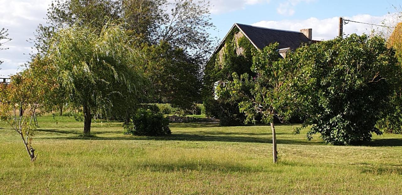 Gite Le Campagnard Saint-Germain-Des-Bois  Exterior photo